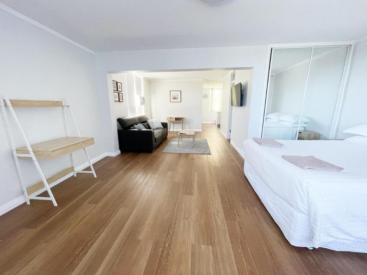 Studio 101 - First Floor Fremantle Studio Apartment ภายนอก รูปภาพ