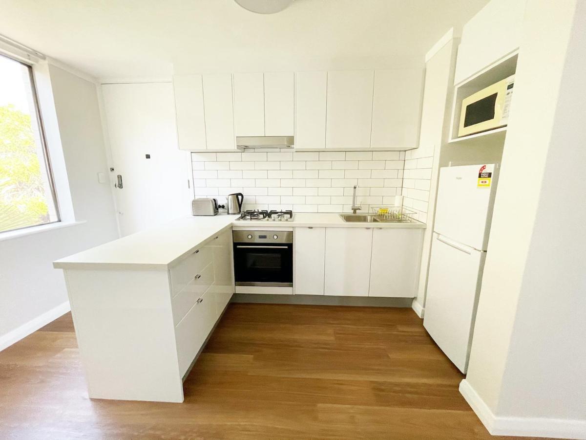 Studio 101 - First Floor Fremantle Studio Apartment ภายนอก รูปภาพ
